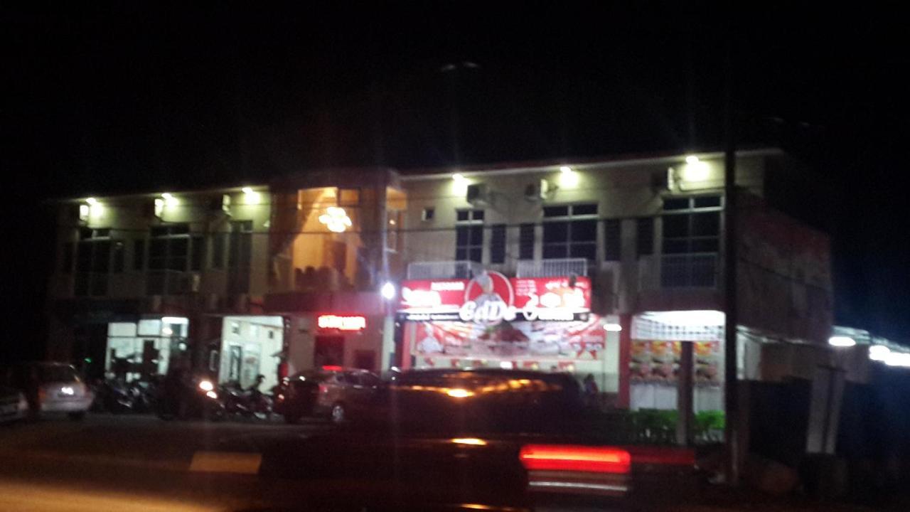 Daisyinn Budget Hotel Kuala Terengganu Kampong Gong Badak Exteriör bild
