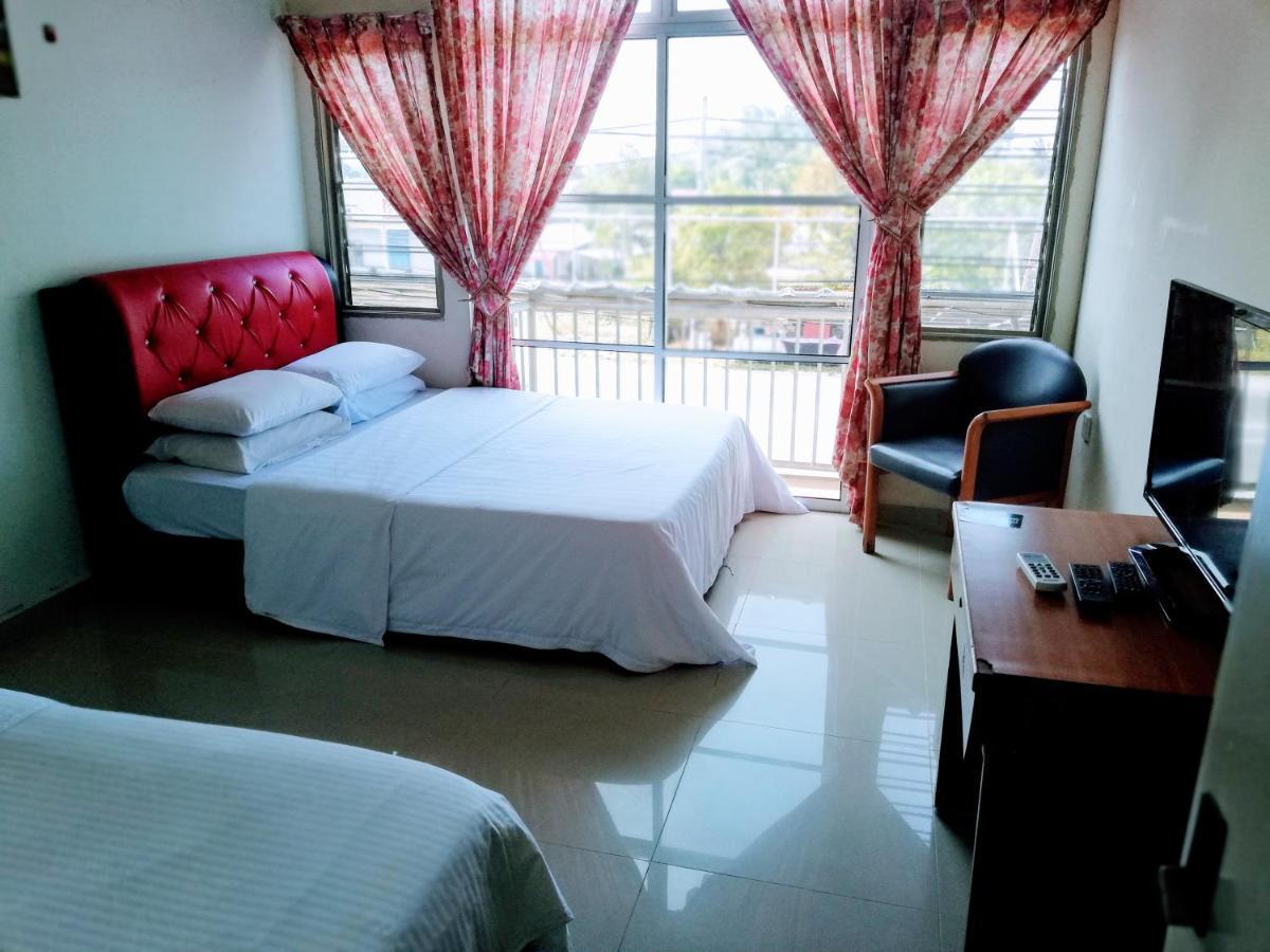 Daisyinn Budget Hotel Kuala Terengganu Kampong Gong Badak Exteriör bild