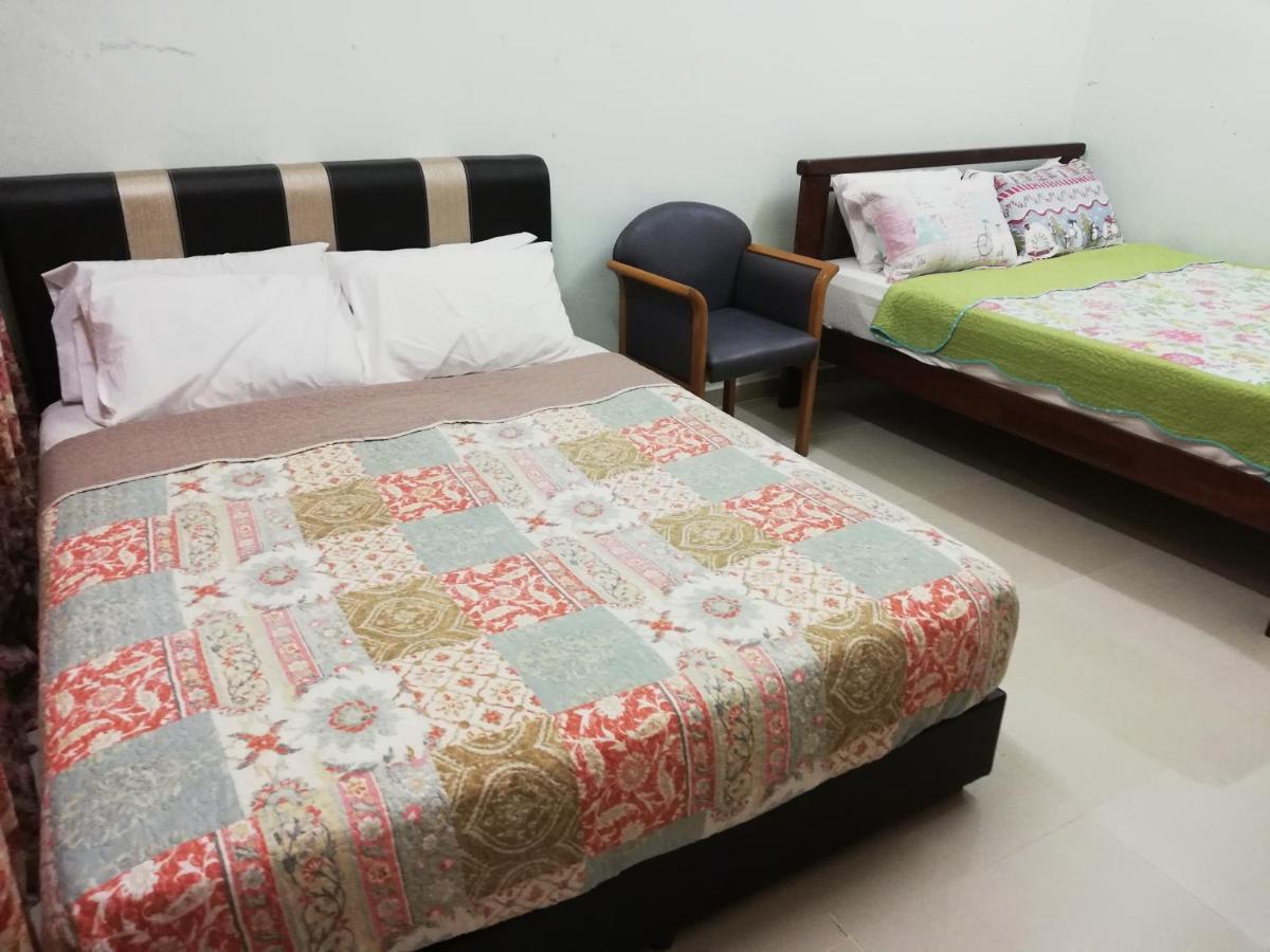 Daisyinn Budget Hotel Kuala Terengganu Kampong Gong Badak Exteriör bild